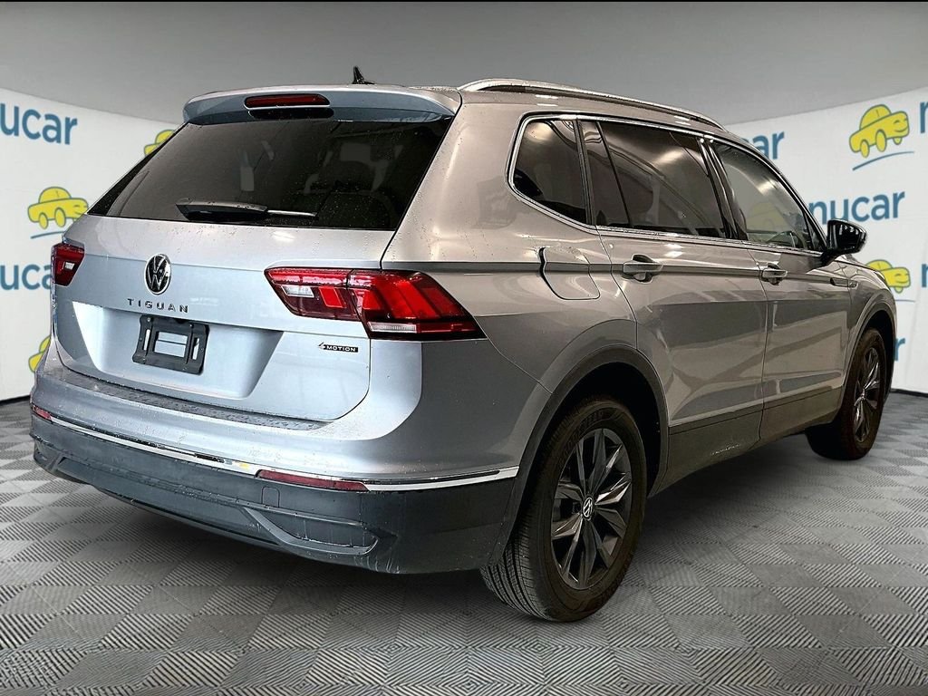Used 2023 Silver Volkswagen 2.0T SE image 7