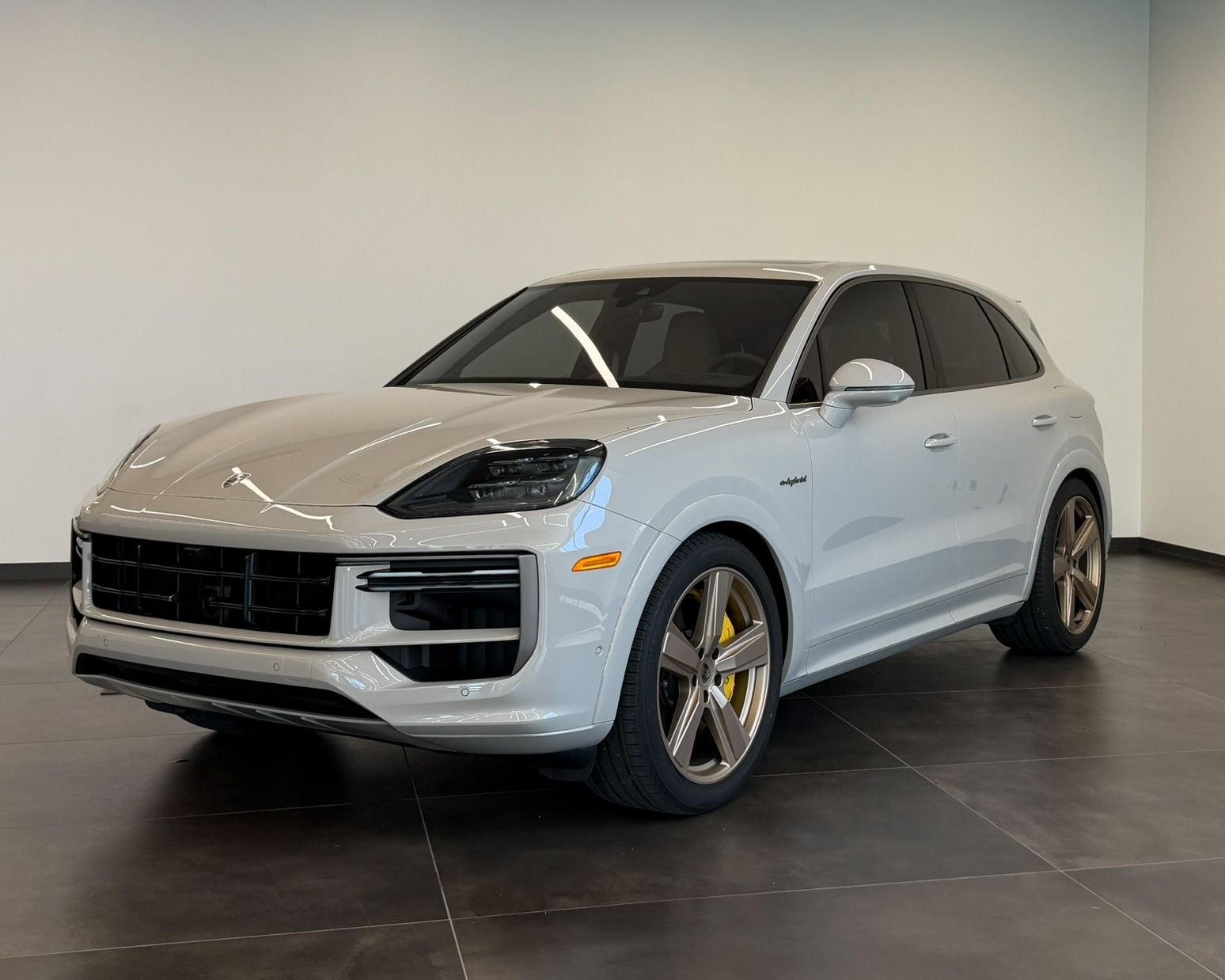 Used 2025 White Porsche Turbo image 1