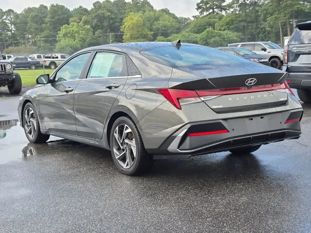 Certified Used 2024 Amazon Gray Hyundai Limited image 6