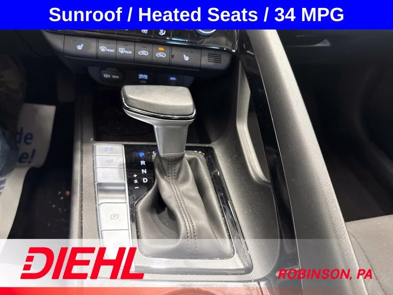 Used 2024 Red Hyundai SEL image 31