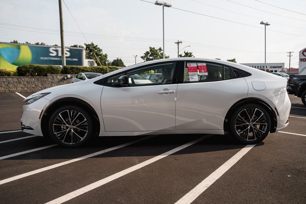 New 2026 Wind Chill Pearl Toyota Limited image 4