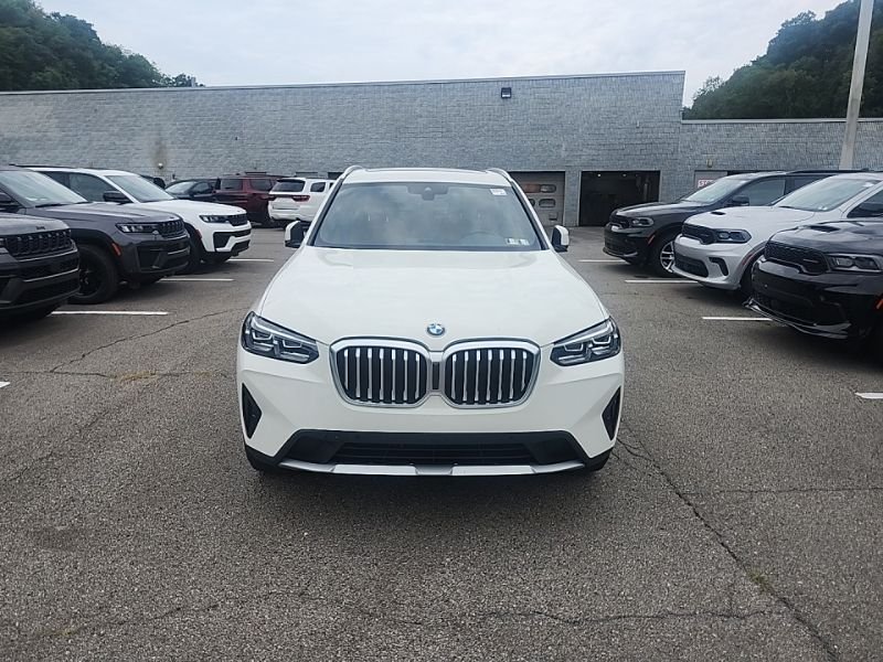Used 2022 White BMW xDrive30i image 2