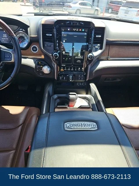 Used 2022 Diamond Black Ram Limited image 20
