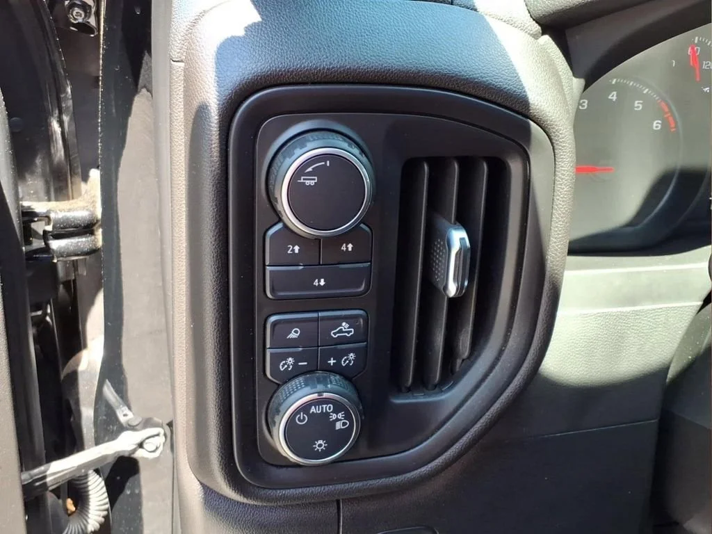 Certified Used 2025 Black Chevrolet Custom image 16