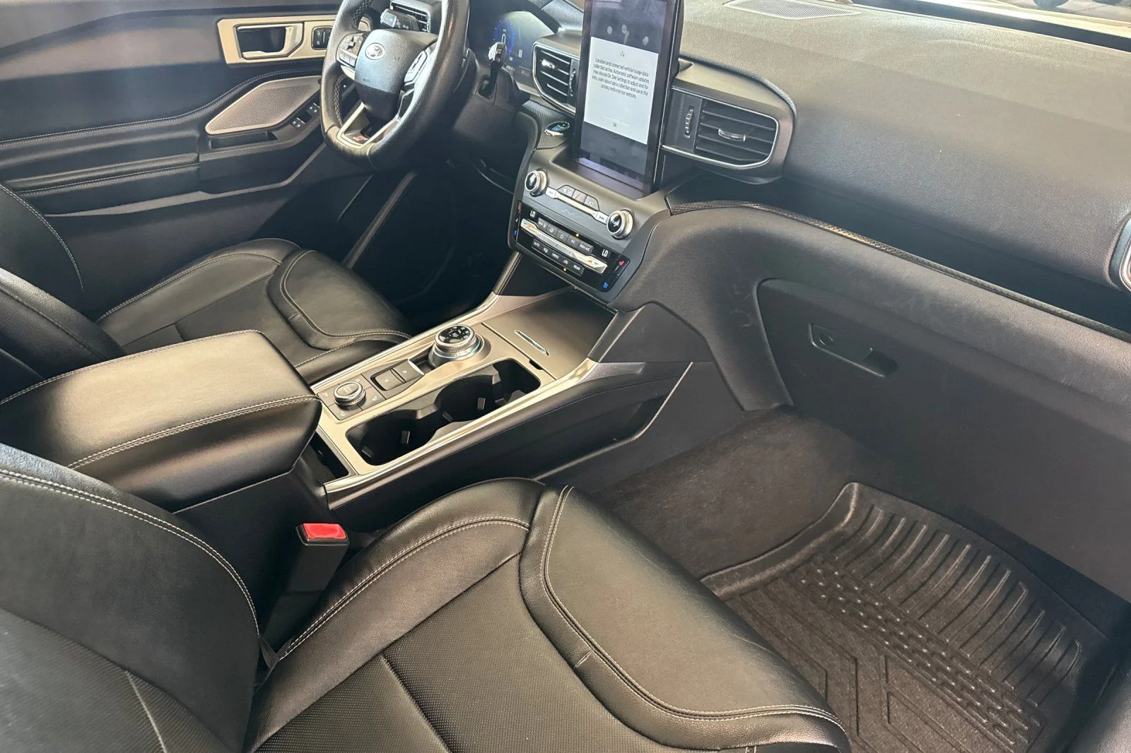 2020 Ford Explorer ST - Photo 13