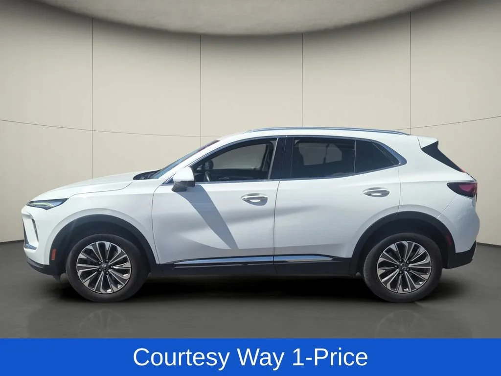 Used 2024 Summit White Buick Preferred image 5
