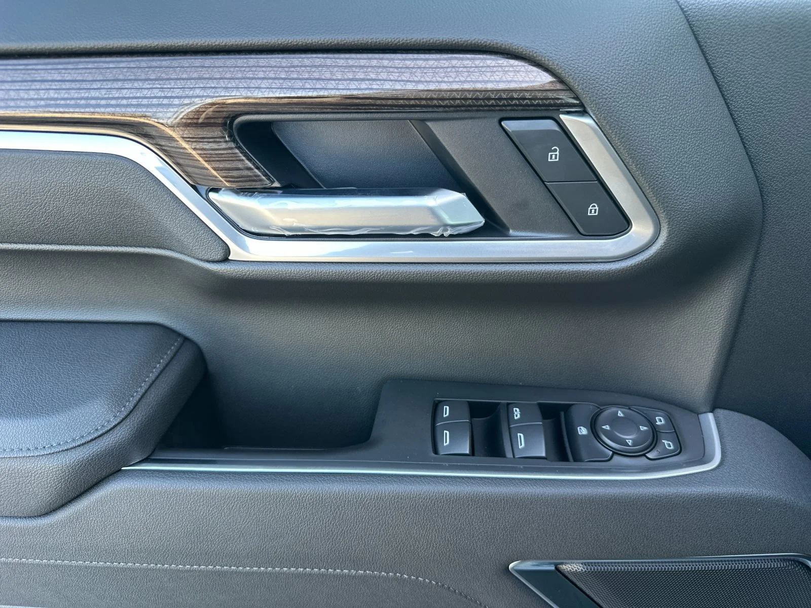 2026 Chevrolet Silverado 1500 LT - Photo 11