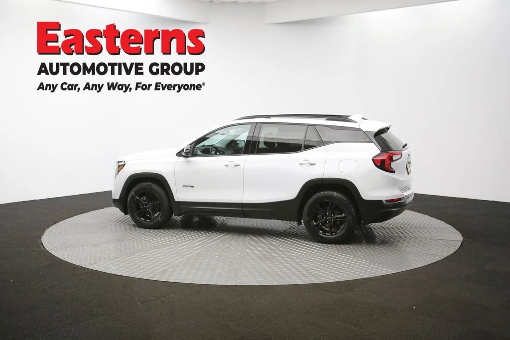Used 2022 White GMC AT4 image 64