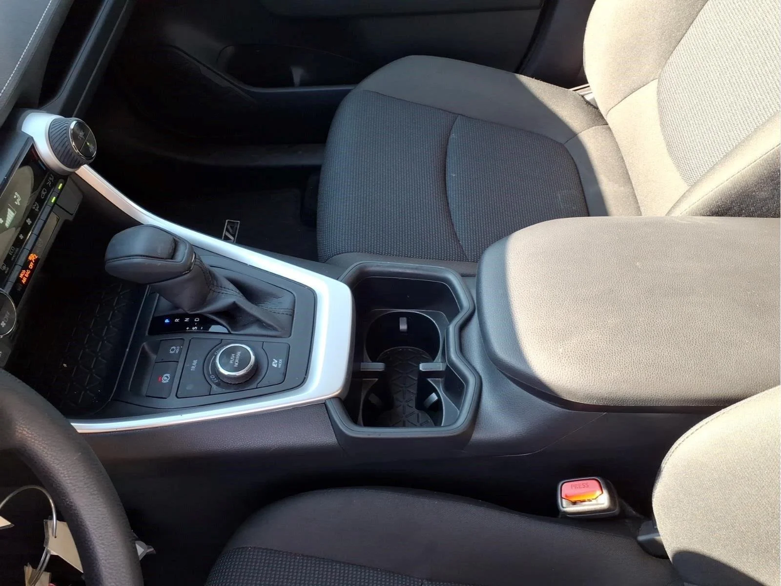 Used 2025 Ice Cap Toyota Hybrid LE image 23
