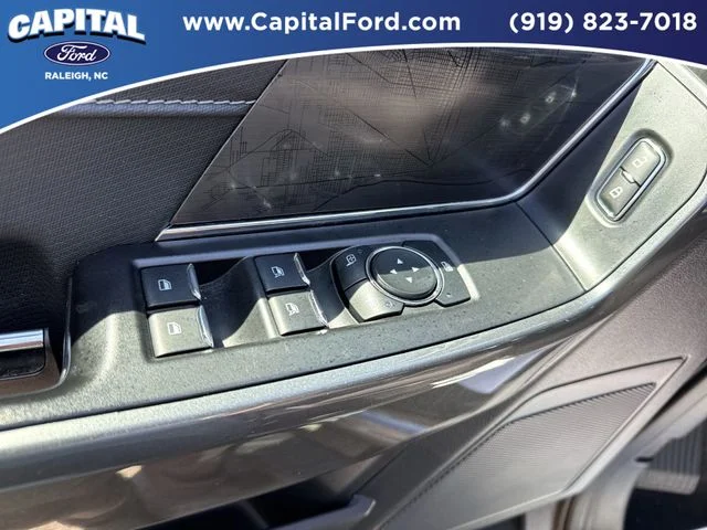 Used 2023 Gray Ford XLT image 21