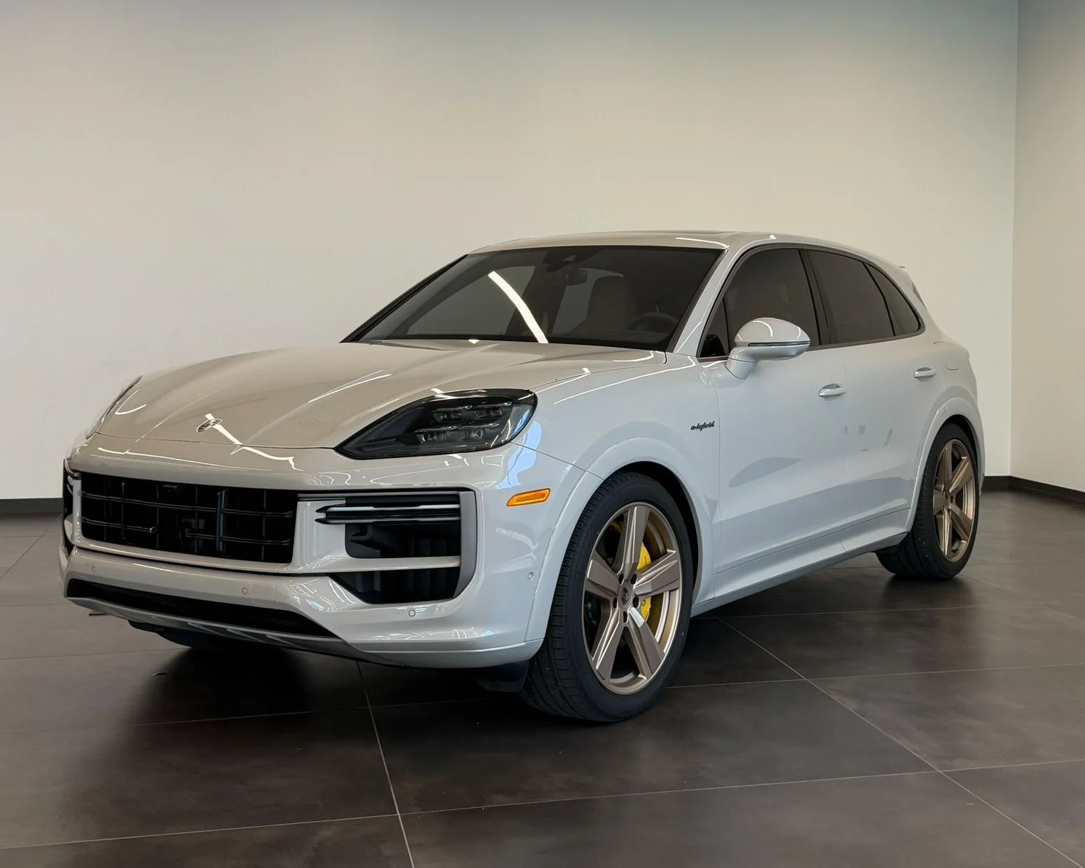 Used 2025 White Porsche Turbo image 1