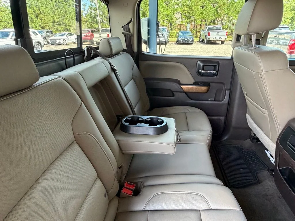 Used 2018 White Chevrolet LTZ image 11