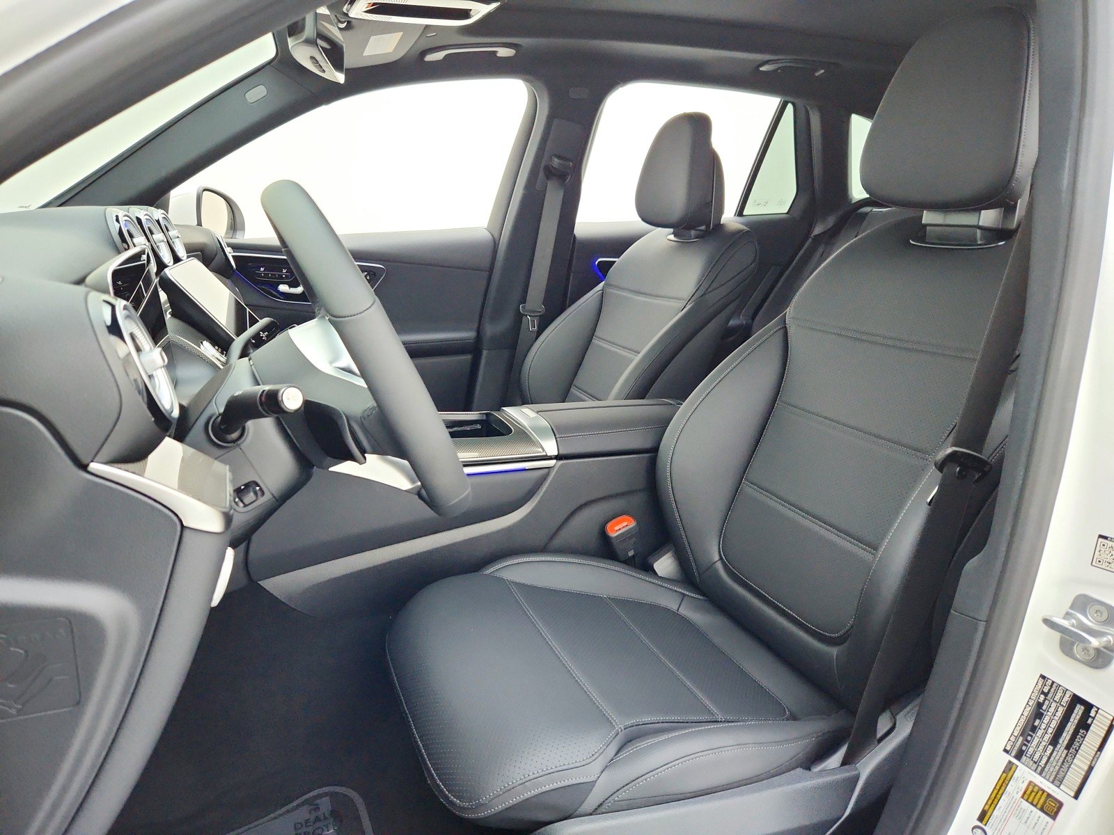 New 2026 Polar White Mercedes-Benz GLC 300 SUV image 17
