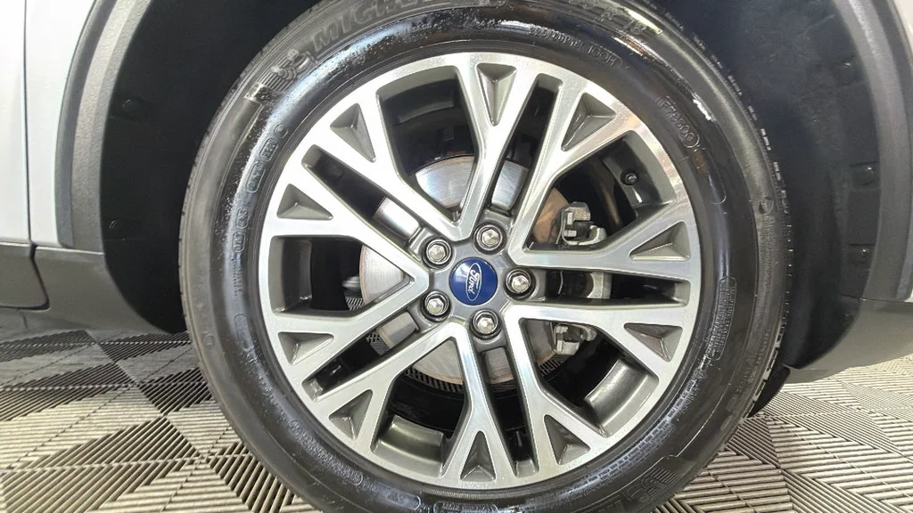 Used 2020 Silver Ford SEL image 36