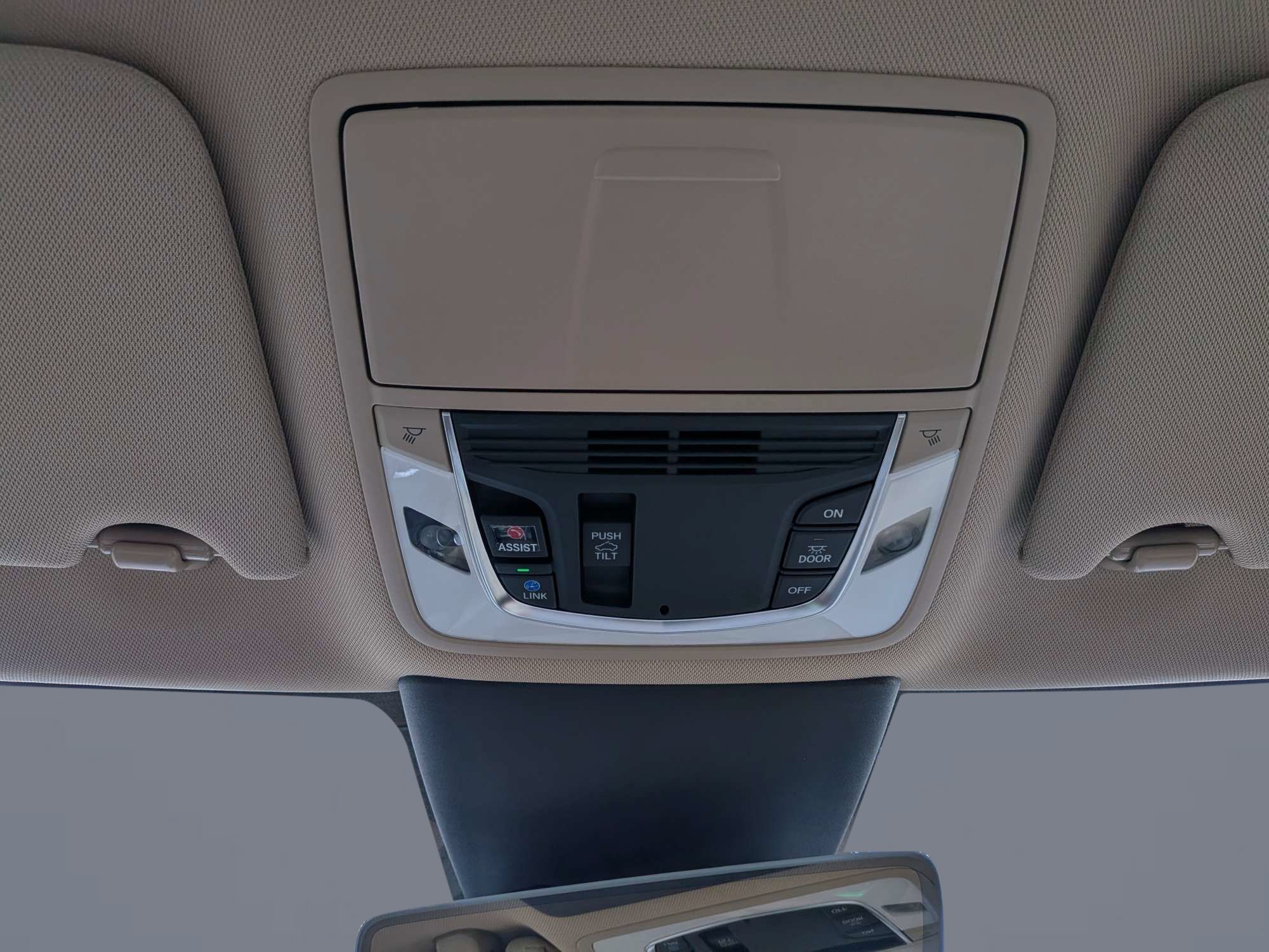 Certified Used 2025 Platinum White Pearl Acura TECH image 67