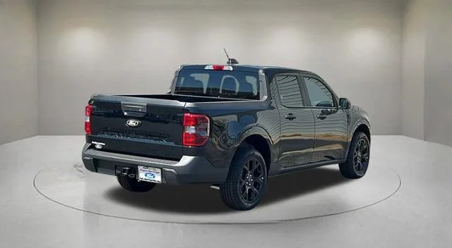 New 2025 Shadow Black Ford XLT image 20