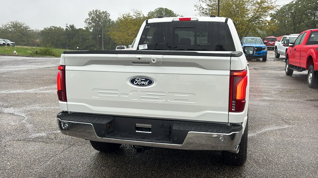 New 2026 Star White Metallic Tri-Coat Ford Lariat image 27