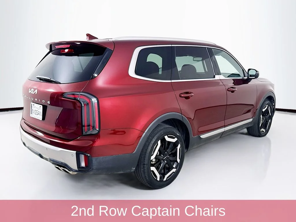 Used 2023 Red Kia EX image 7