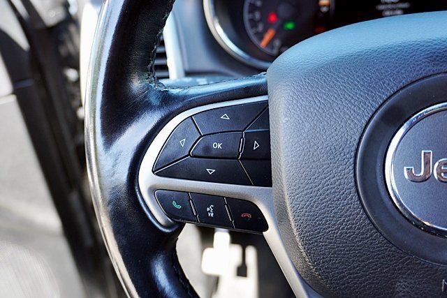 Certified Used 2022 Black Jeep Laredo X image 31