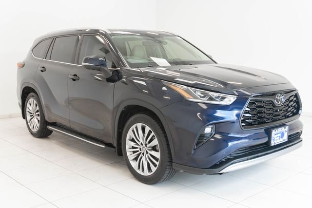 Used 2024  Toyota Platinum image 38