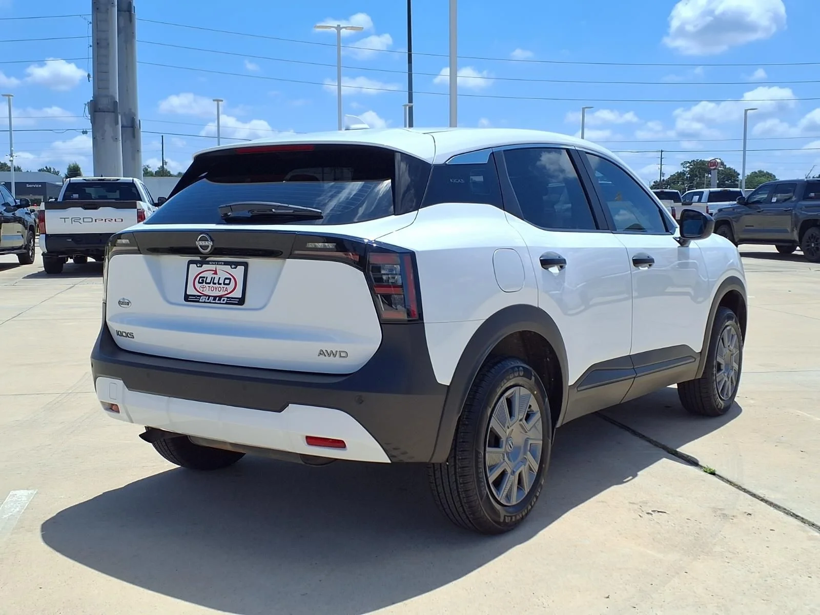 Used 2025 White Nissan S image 6