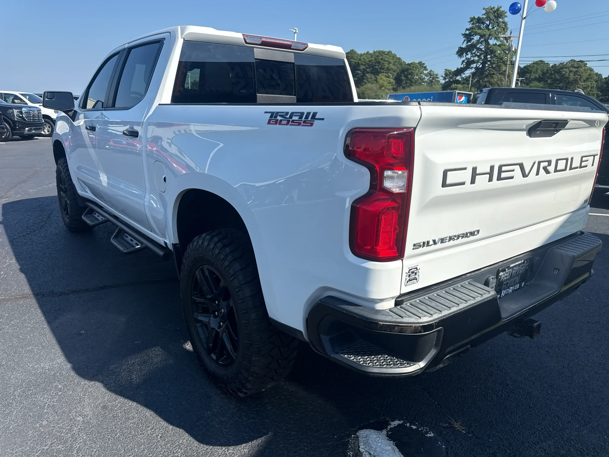 Used 2021 Summit White Chevrolet LT Trail Boss image 6