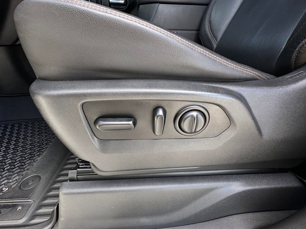 Used 2021 SUMMIT WHITE GMC AT4 image 20