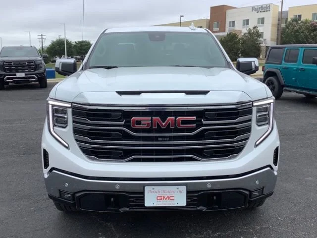 New 2026 Summit White GMC SLT image 2