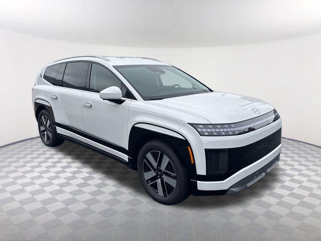 New 2026 White Hyundai SEL image 3