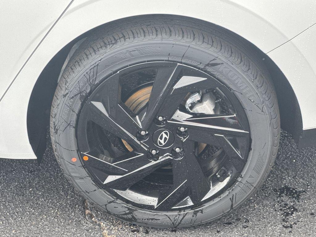 New 2026 White Hyundai SEL Sport image 19