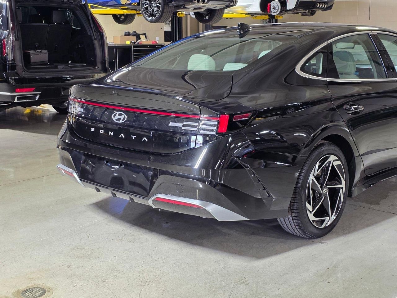 New 2026 Abyss Black Hyundai SEL Sport image 11
