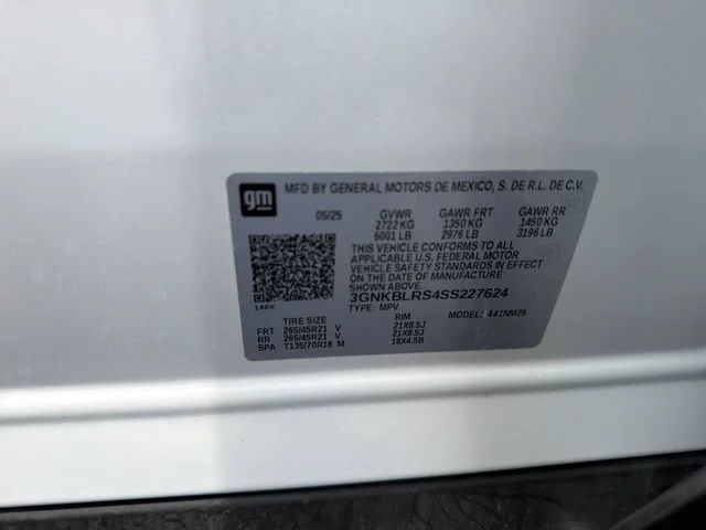 Used 2025 Iridescent Pearl Tricoat Chevrolet Premier image 15