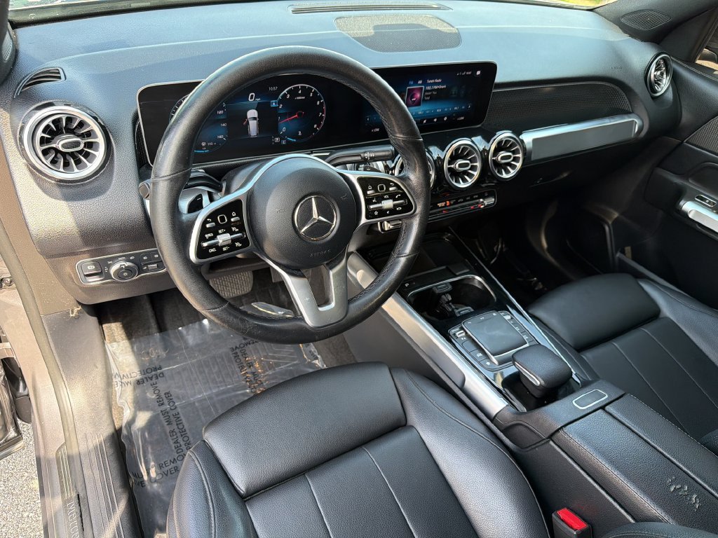 Used 2021 Silver Mercedes-Benz GLB 250 image 17