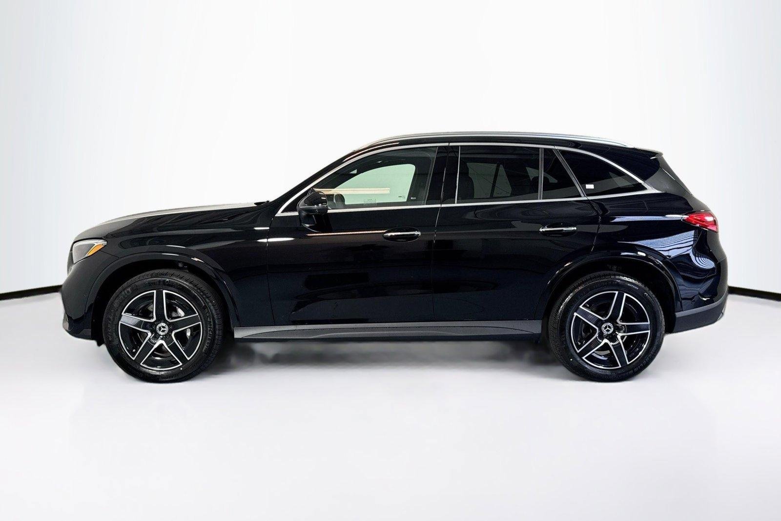 New 2026 Black Mercedes-Benz GLC 300 image 8