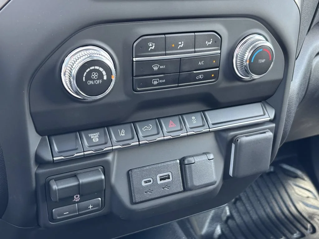 2026 GMC Sierra 3500HD Pro - Photo 19
