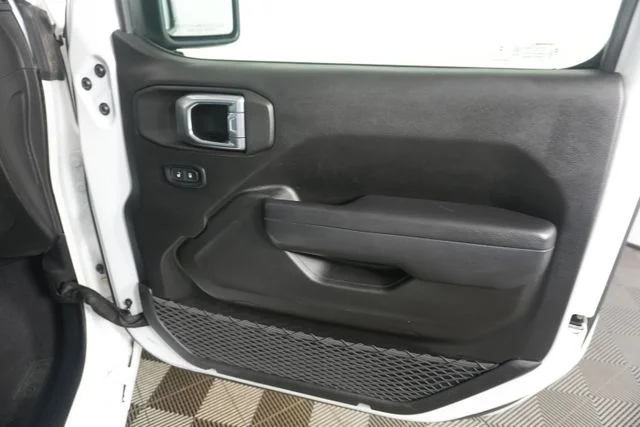Certified Used 2025 Bright White Clearcoat Jeep Sport S image 33