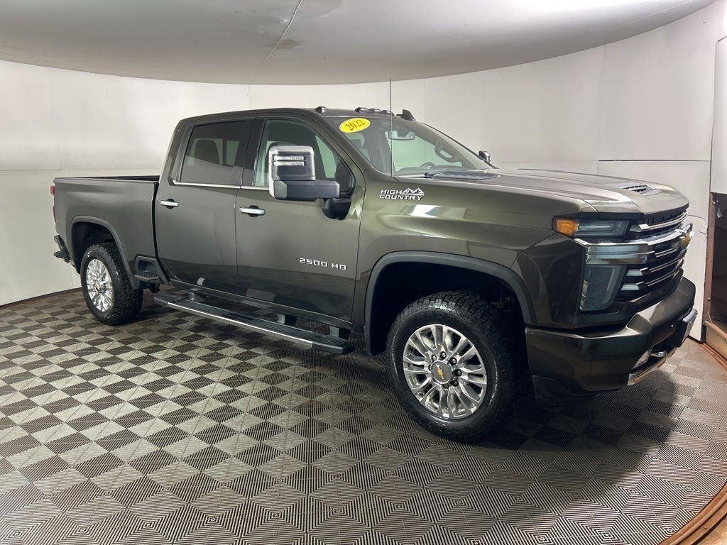 Used 2022 Greenstone Metallic Chevrolet High Country image 5