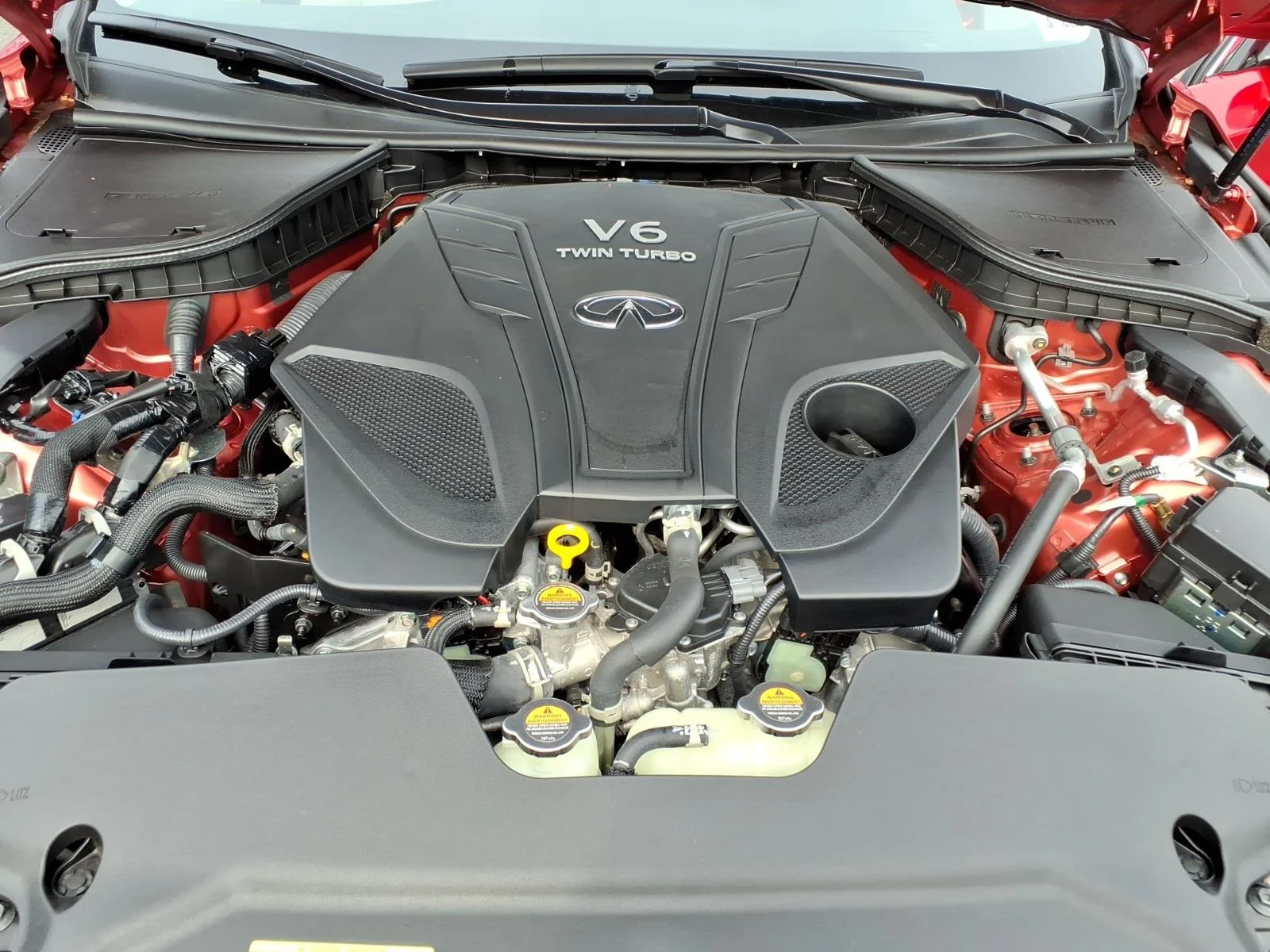 Certified Used 2023 Red INFINITI LUXE image 23