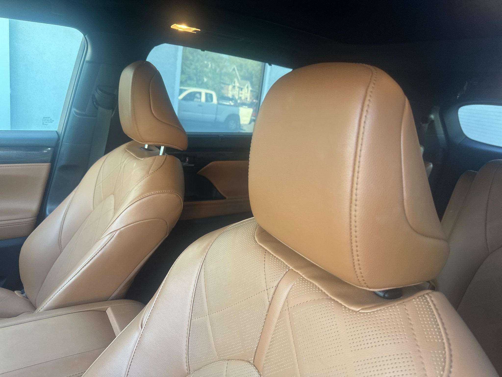 Used 2023 Wind Chill Pearl Toyota Platinum image 8