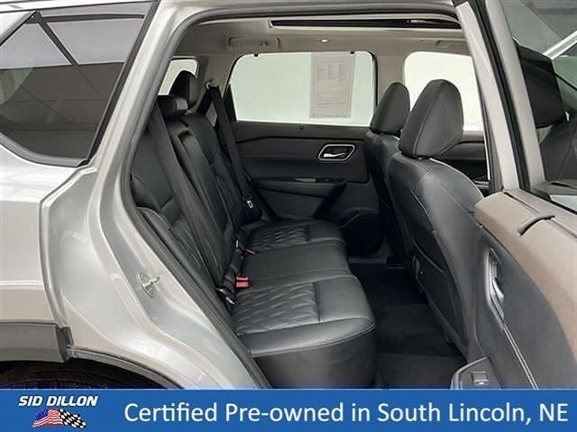 Used 2022 Brilliant Silver Metallic Nissan Platinum image 23