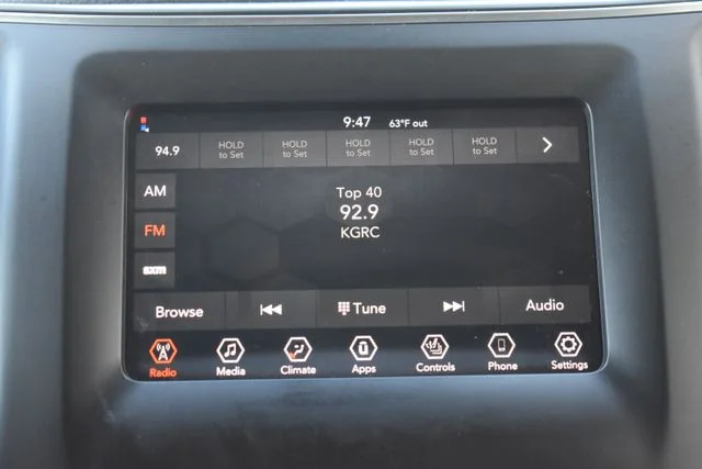 Used 2021 White Jeep Latitude Lux image 26