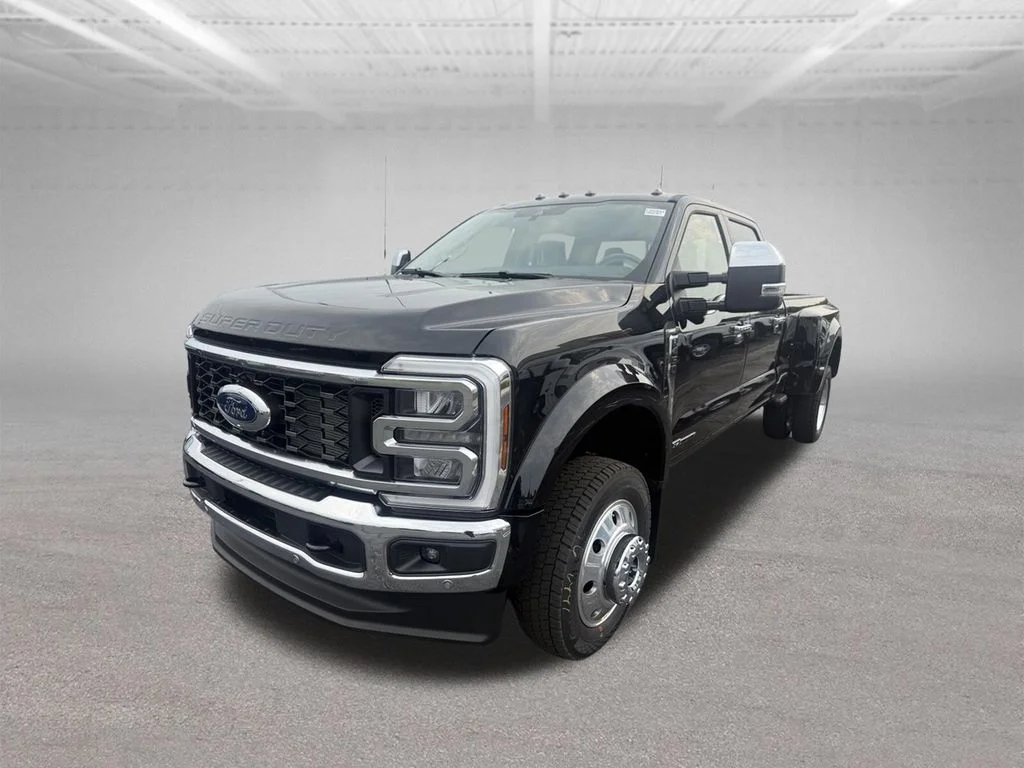 New 2026 Agate Black Metallic Ford F-450® Lariat® image 8