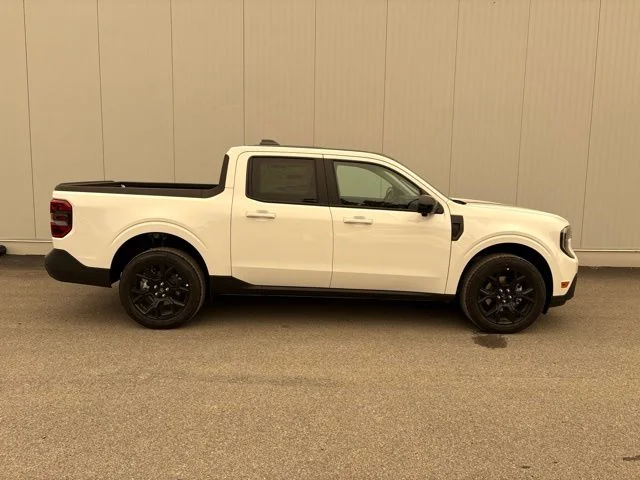 New 2026 Oxford White Ford Lariat® image 40