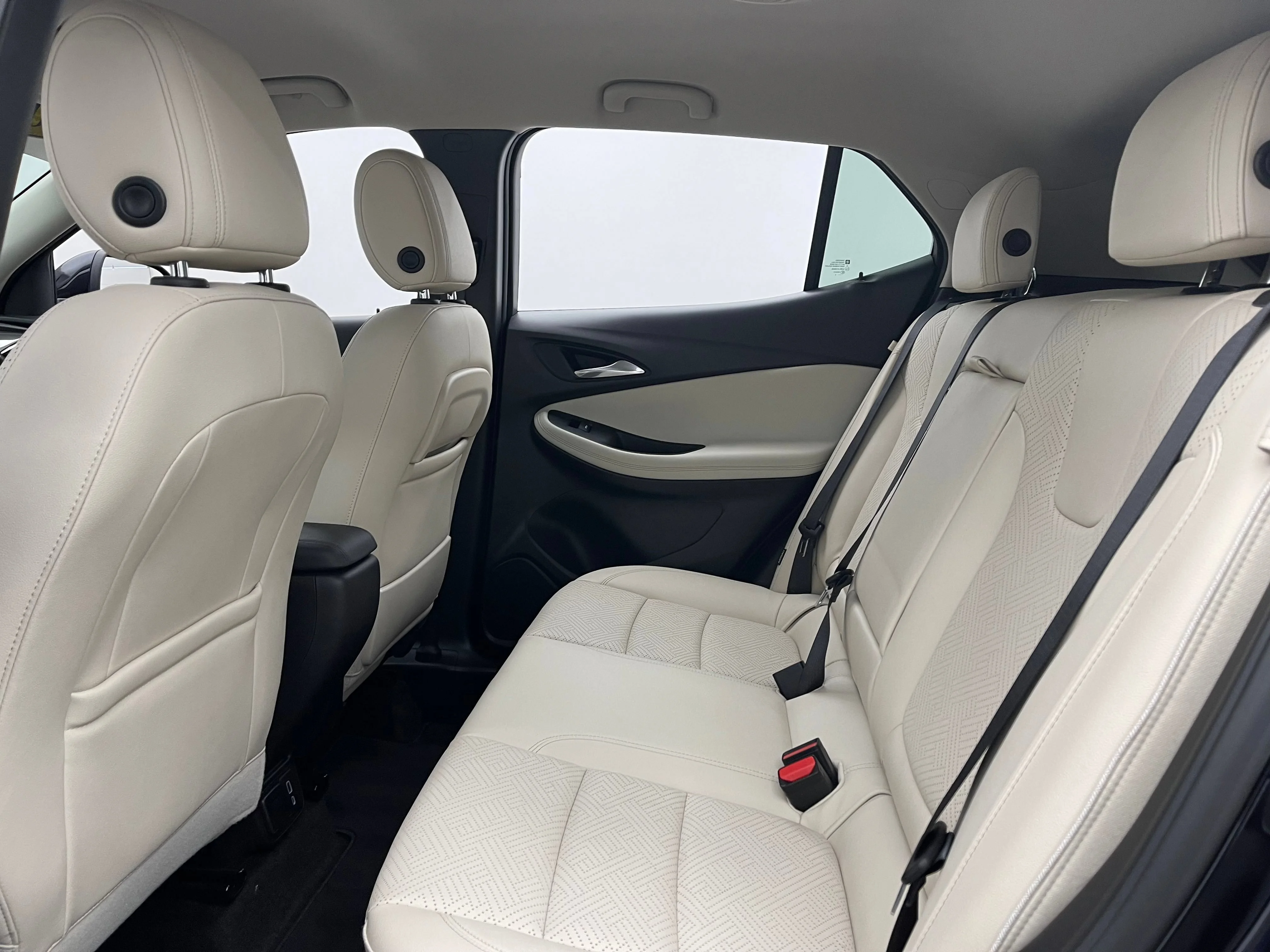 Used 2020 DARK MOON BLUE METALLIC Buick Essence image 40