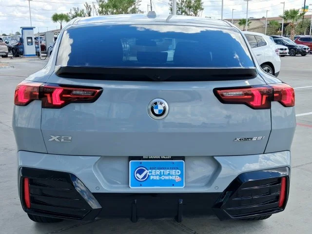 Used 2024 Gray BMW xDrive28i image 6