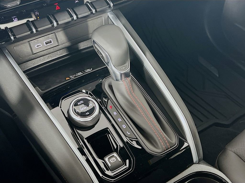 2025 Chevrolet Colorado Z71 - Photo 17