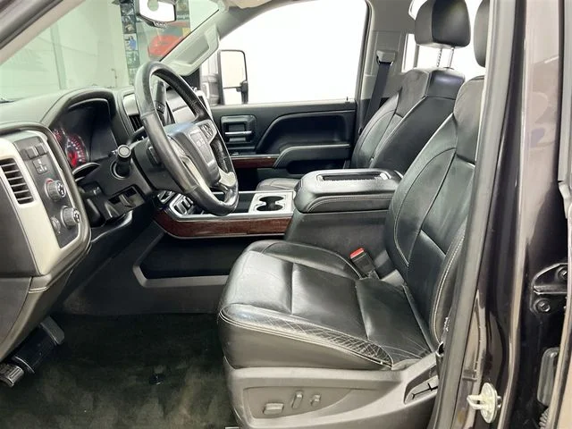 Used 2016 Silver GMC SLT image 9