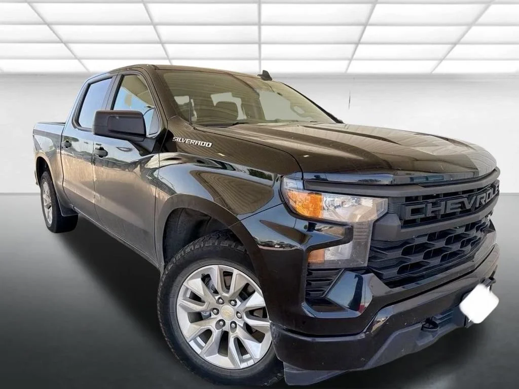 Used 2023 Black Chevrolet Custom image 1