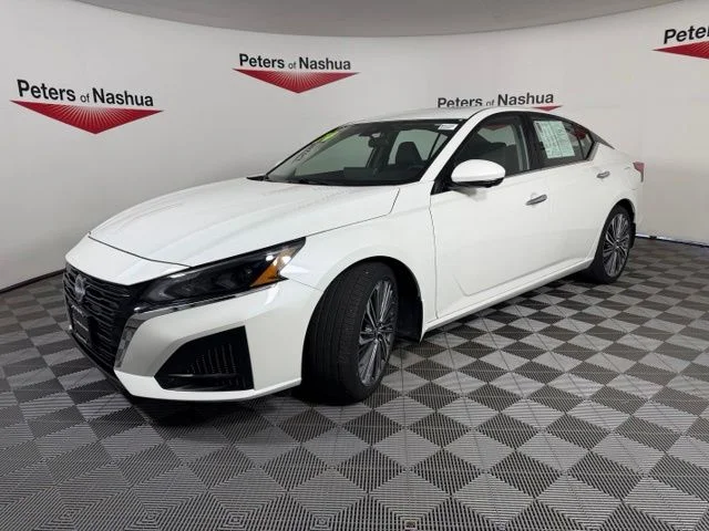 Certified Used 2024 White Nissan 2.5 SL image 8