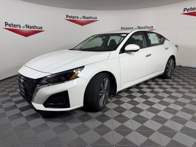 Used 2024 Pearl White Nissan 2.5 SL image 8